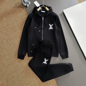 Trendy Black Long Sleeve Hoodie Set for a Fashionable Look
