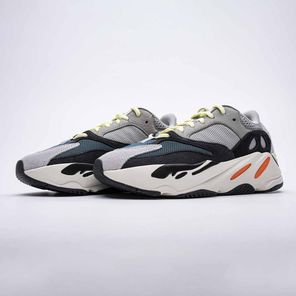 YZY Wave Runner "700 OG" - Image 2